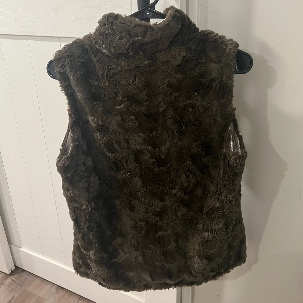 North face vest - Picture 2 of 5